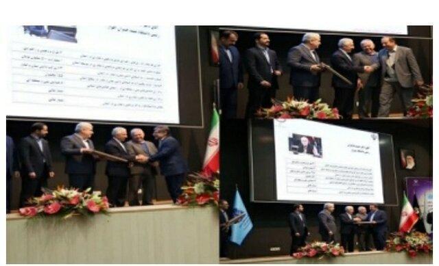 تجلیل از استاندار آذربایجان شرقی و رئیس دانشگاه تبریز به تجلیل از استاندار آذربایجان شرقی و رئیس دانشگاه تبریز به عنوان برگزیدگان پژوهش و فناوری
