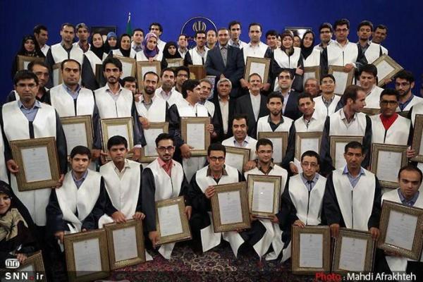 جشنواره ایده های نوآورانه دانشجویان علوم پزشکی پایان اردیبهشت جشنواره ایده های نوآورانه دانشجویان علوم پزشکی انتها اردیبهشت ماه برگزار می گردد