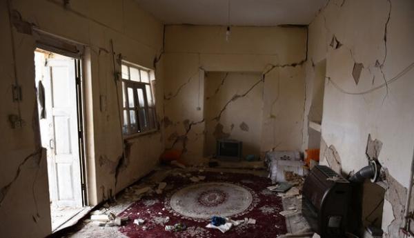 مصدومیت 8 نفر در پی زلزله شهرستان کوهرنگ ، بالگرد اورژانس مصدومیت 8 نفر در پی زلزله شهرستان کوهرنگ ، بالگرد اورژانس آماده اعزام