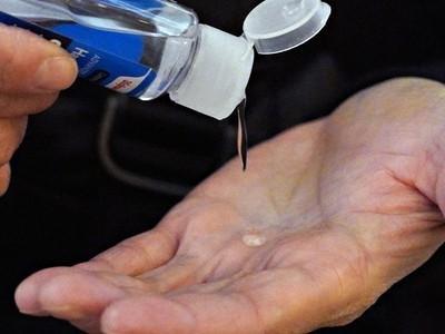 وزارت بهداشت کانادا برای تعدادی از ضدعفونی کننده های دست وزارت بهداشت کانادا برای تعدادی از ضدعفونی کننده های دست فراخوان صادر نموده است