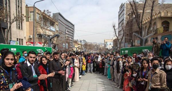 جشنواره نوروزی اقوام ایرانی در سنندج شروع شد